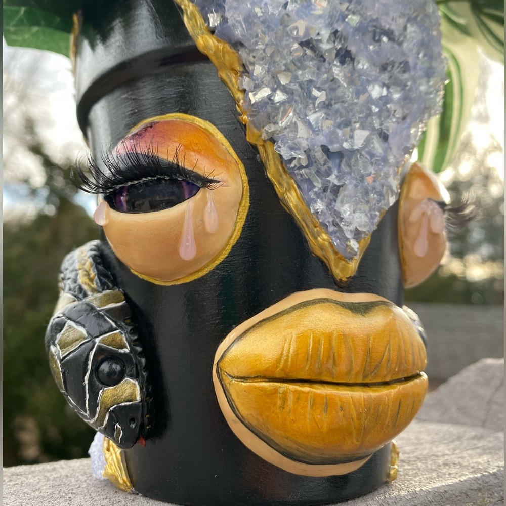 Handmade flower pot 👀 🐍 🌺 one of a kind ✨✨✨